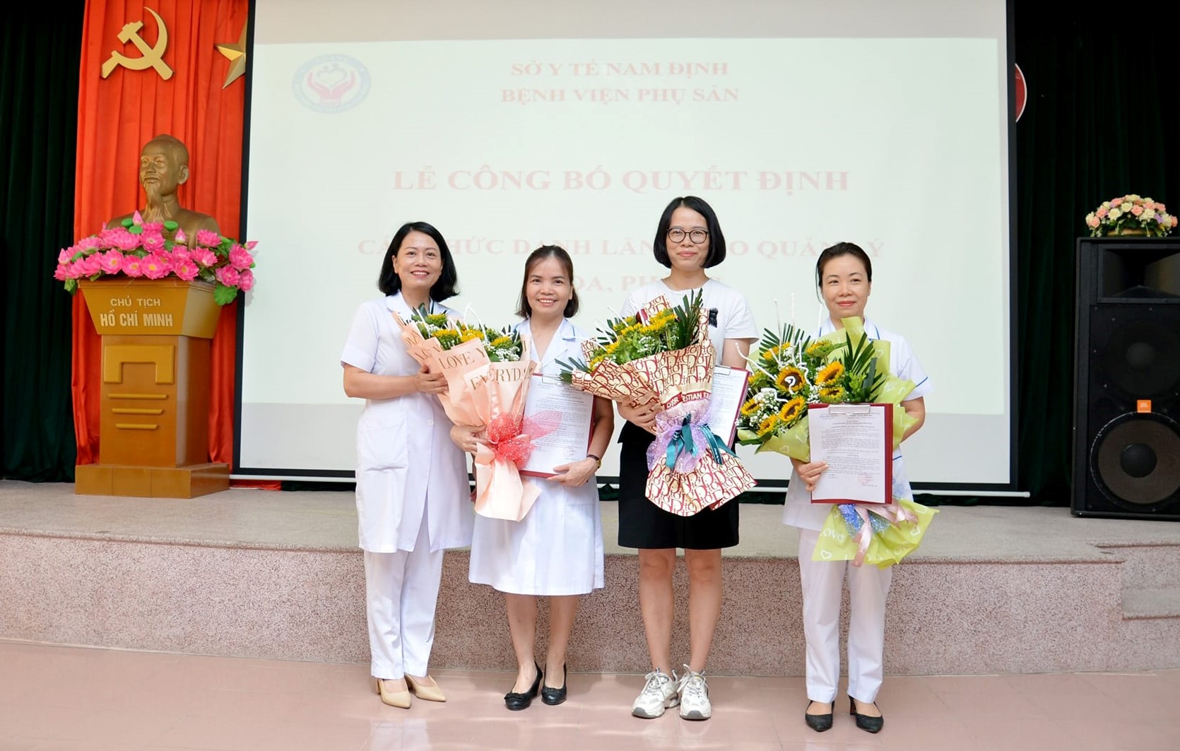 Đội ngũ cán bộ y tế của bệnh viện Phụ sản Nam Định